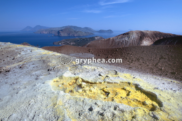 Vulcano (Sicile) - solfatares et dépôts de soufre - gryphea.org